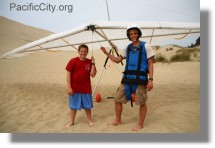 Hang Gliding in Pacific City - nice day of Hang Gliding